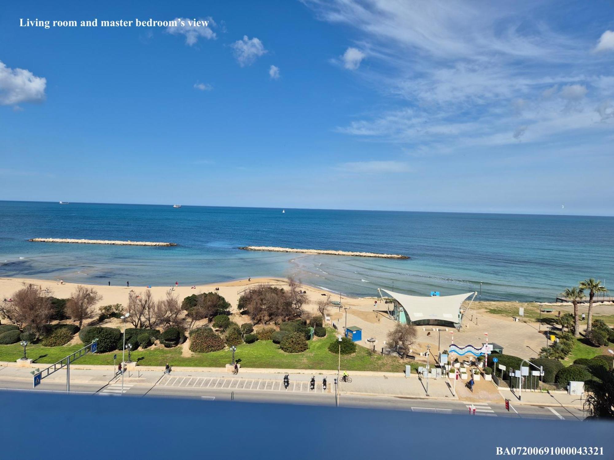 Front Beach Apartment - 3 Bedrooms บารี ภายนอก รูปภาพ